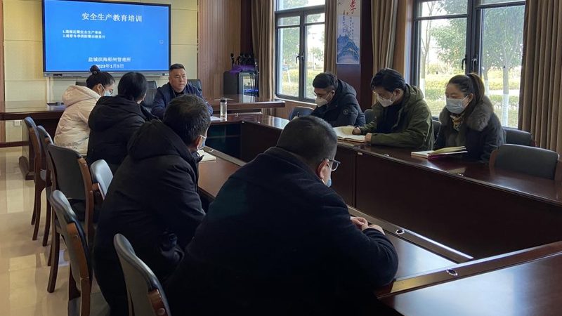 北京学历提升机构：如何规避误区，选择适合自己的学习路径