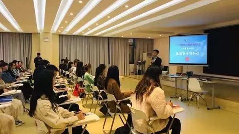 企业内训课程：分类解析与优缺点考量**