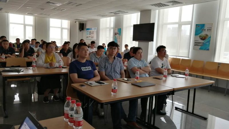 优质的PPT模板素材应具备以下特点：